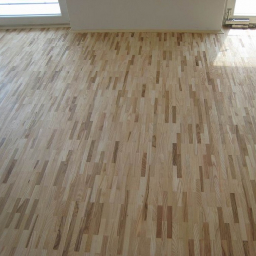 kőris csaphornyos parketta,Tölgy Csíkos parketta,lamella parketta,hagyományos parketta,klasszikus parketta,tölgy parketta,svédpadló,hajópadló,rétegelt svédpadló,fatikparketta,ragasztó,parketta ragasztó,bona parketta lakk,murexin parketta lakk,mapei parket