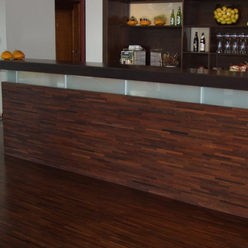 merbau avangard ipari parketta,léc parketta,ipari parketta,egzóta parketta,trópusi parketta,halszálka parketta,tölgy lakkozott parketta,gőzölt akác parketta,monte titano parketta,soulum svédpadlóselyemfényű lakkozott parketta,matt lakkozott hagyományos pa