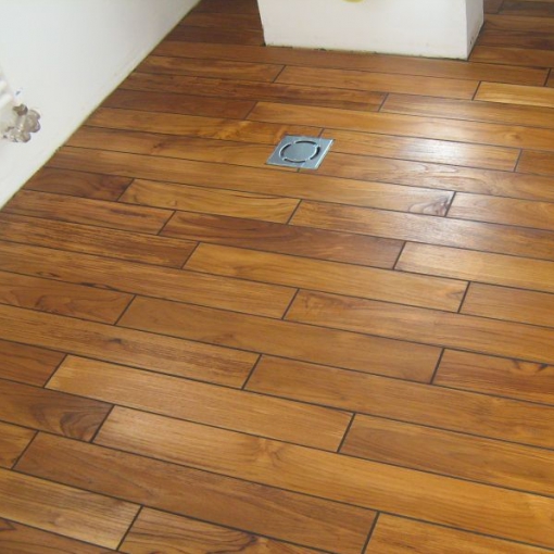 tikfa burkolat fürdőszobába,teak fürdőszobai padló,fa fürdőszobába,faparketta teakfa svédpadló,vízálló burkolat fából,parketta,faparketta,parkettás,parketta ragasztó,fürdőszobai burkolatok,fürdőszobai faburkolatok,